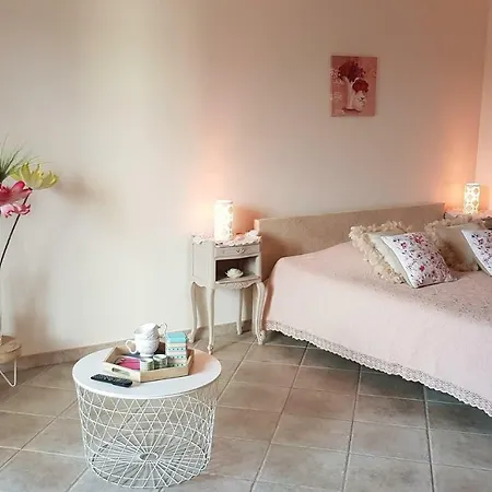 A L'oree Du Pin Bed & Breakfast 2*